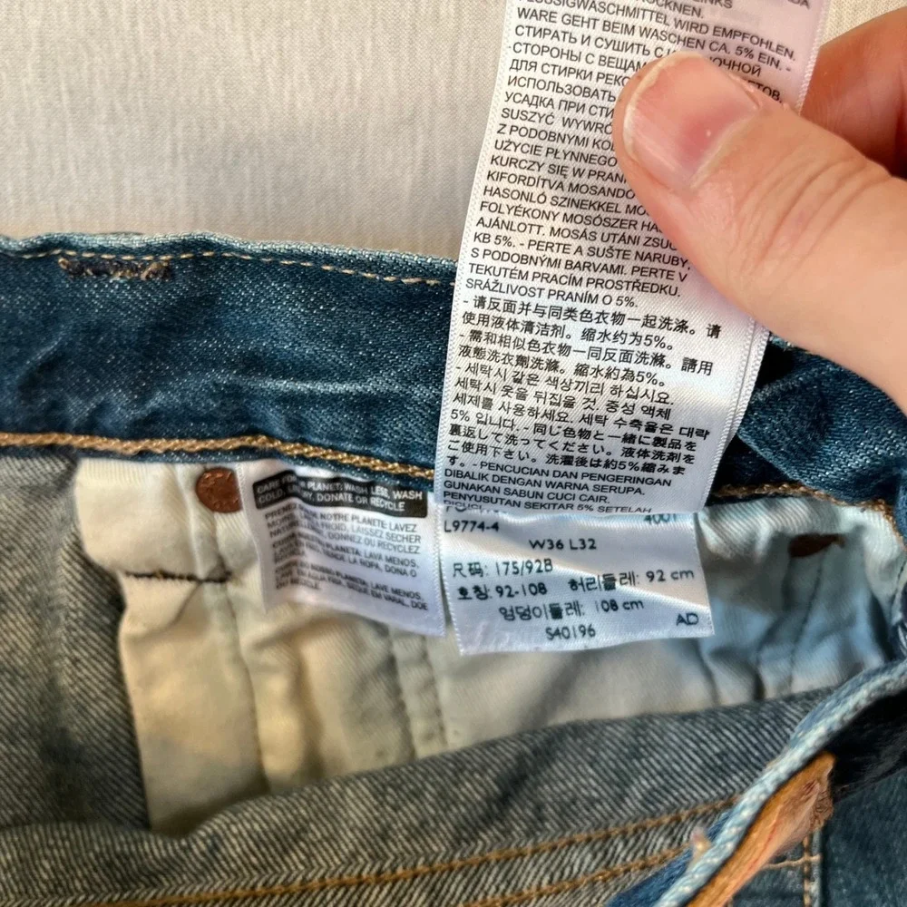 Levis 501 Original Fit Jeans Mens 36x32 (Fit 34x28) Med Wash Button Fly Straight